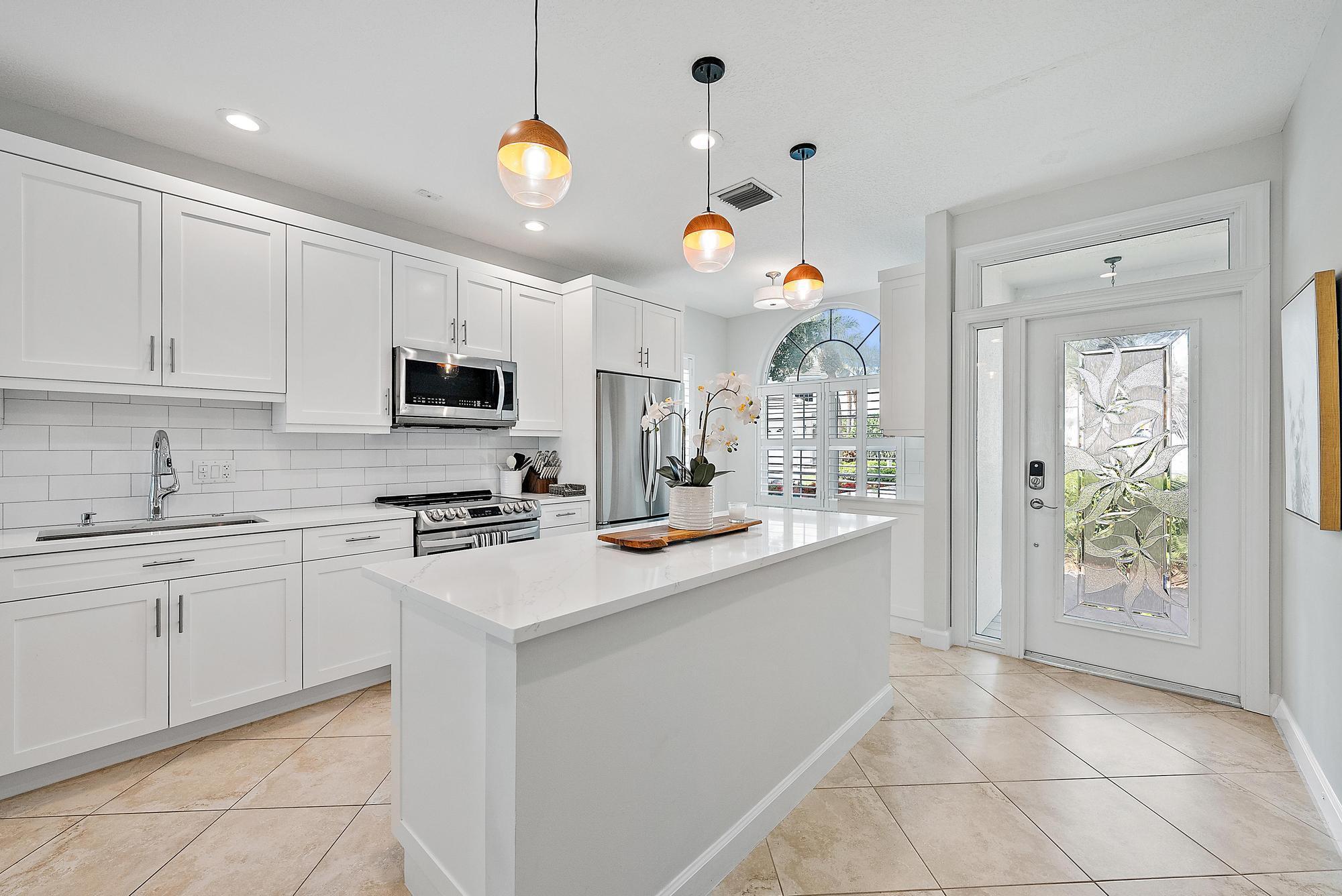 1000 N Us Highway 1 700