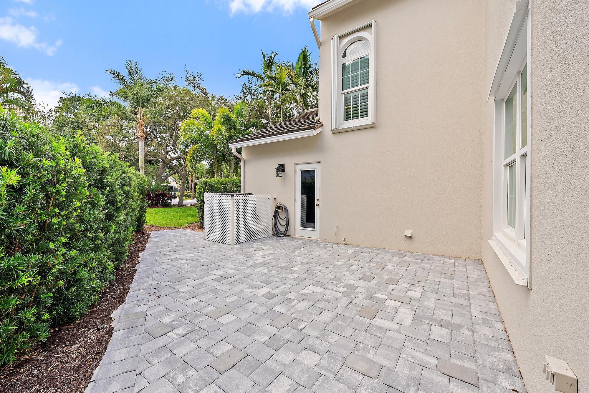 1000 N Us Highway 1 700