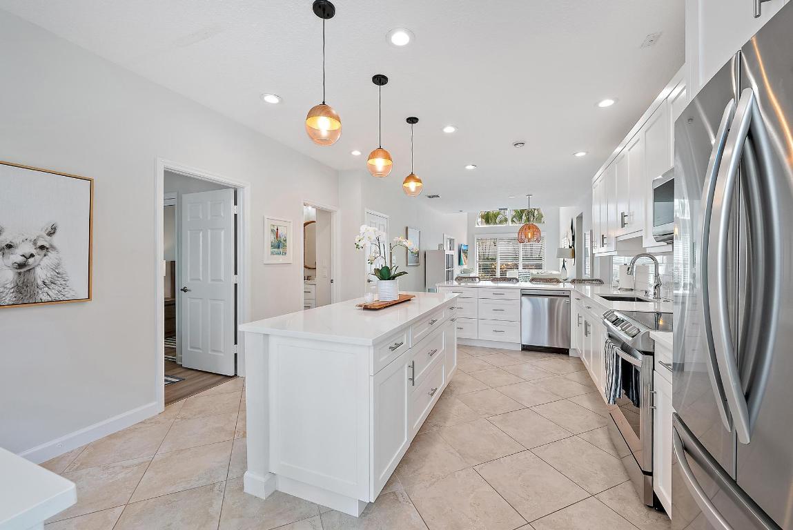 1000 N Us Highway 1 700