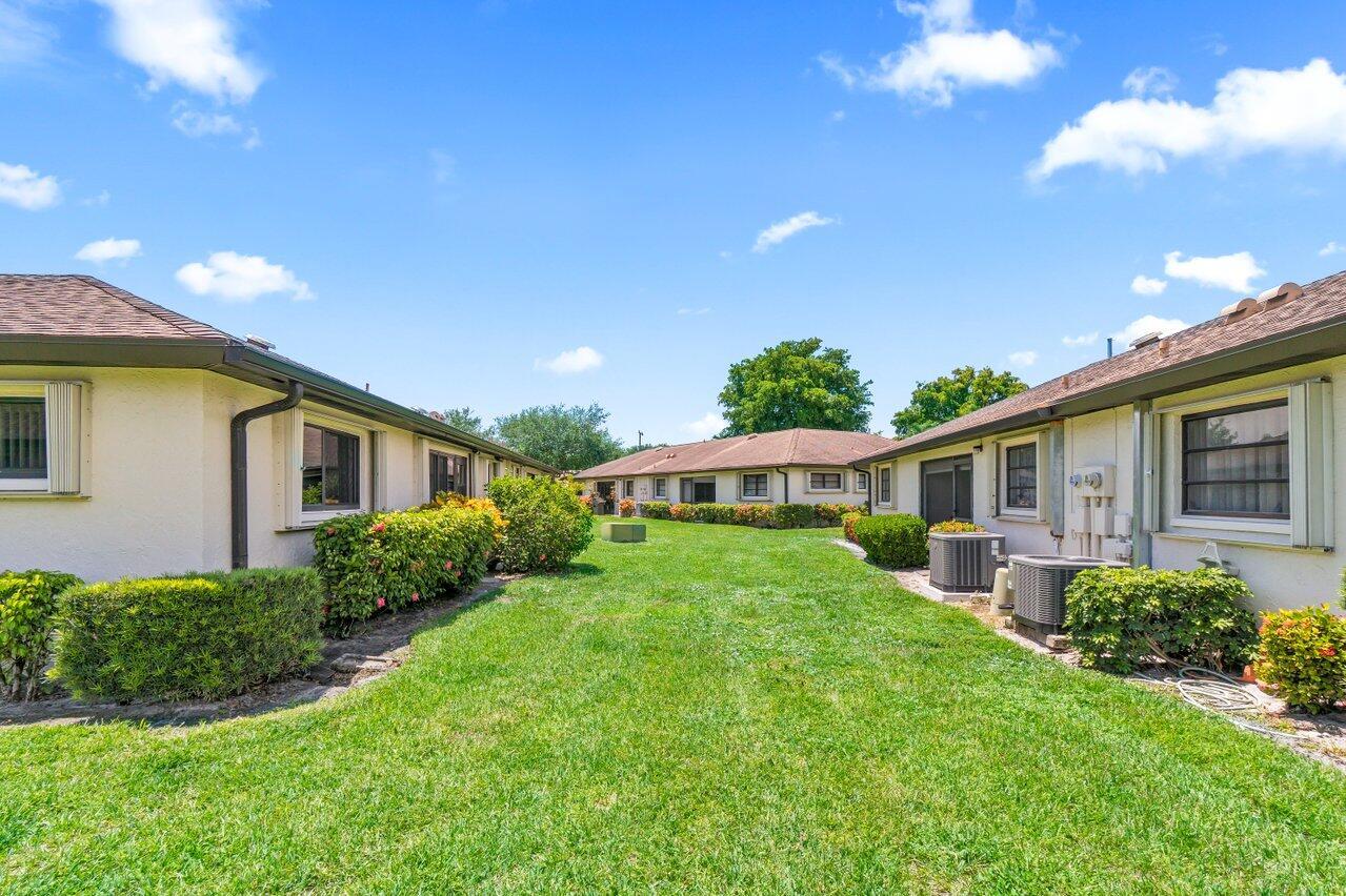 4882 Equestrian Circle B