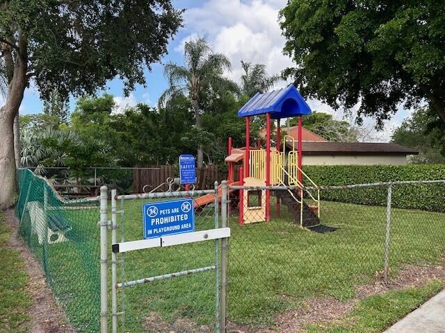 4871 Sable Pine Circle