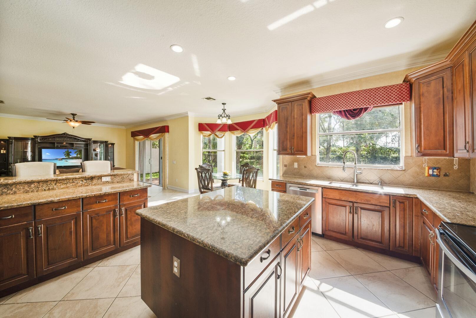 8273 Emerald Winds Circle