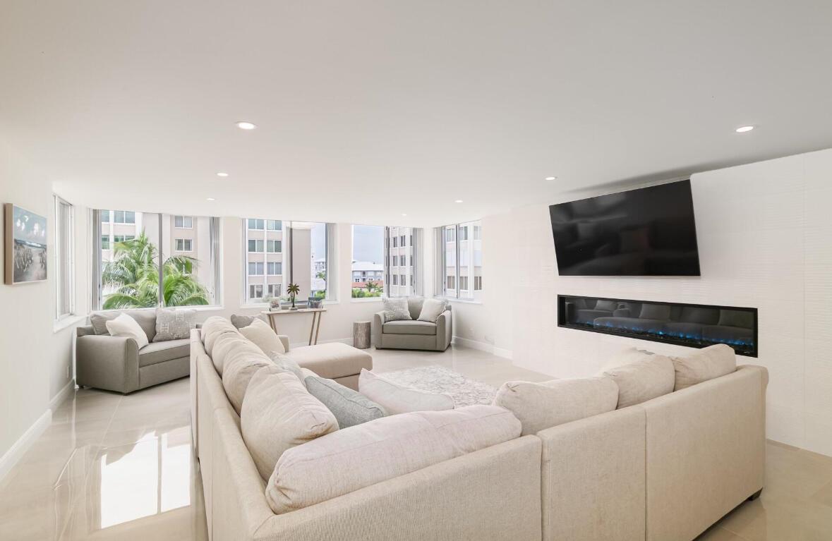 2000 S Ocean Boulevard 402