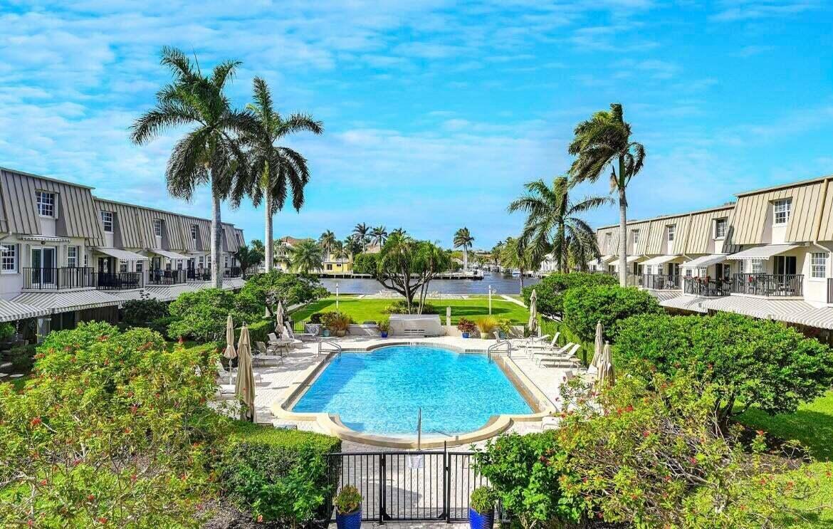 2000 S Ocean Boulevard 402