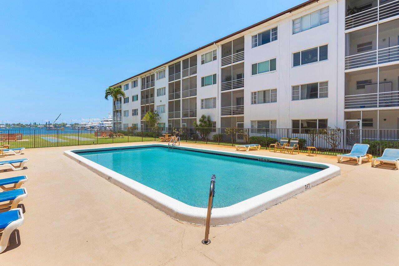 4500 N Flagler Drive D1