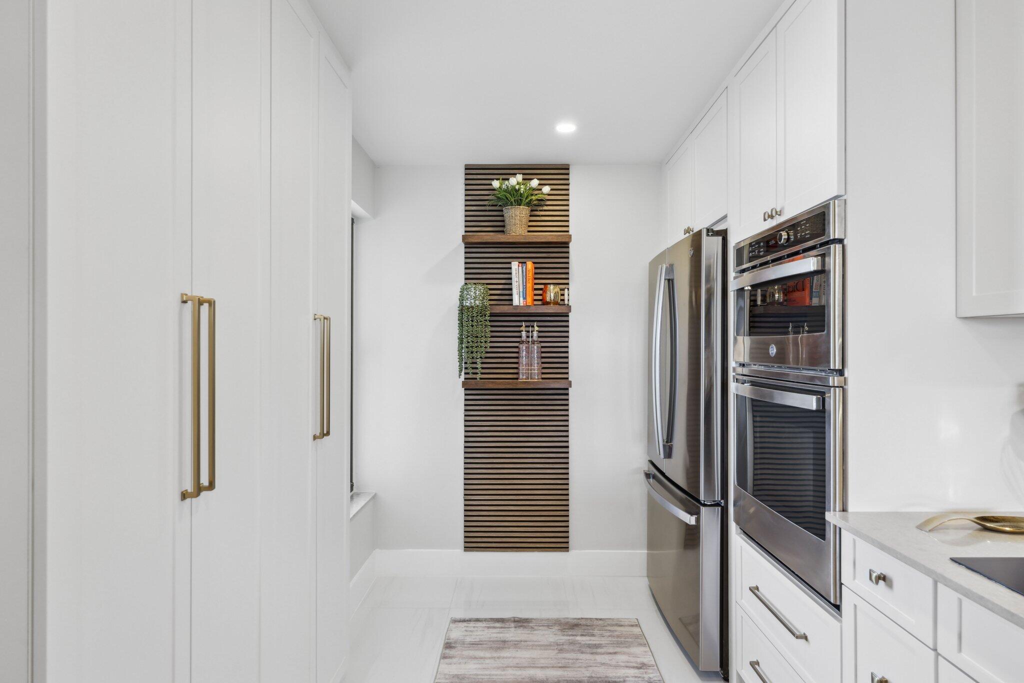 13 Royal Palm Way 5020