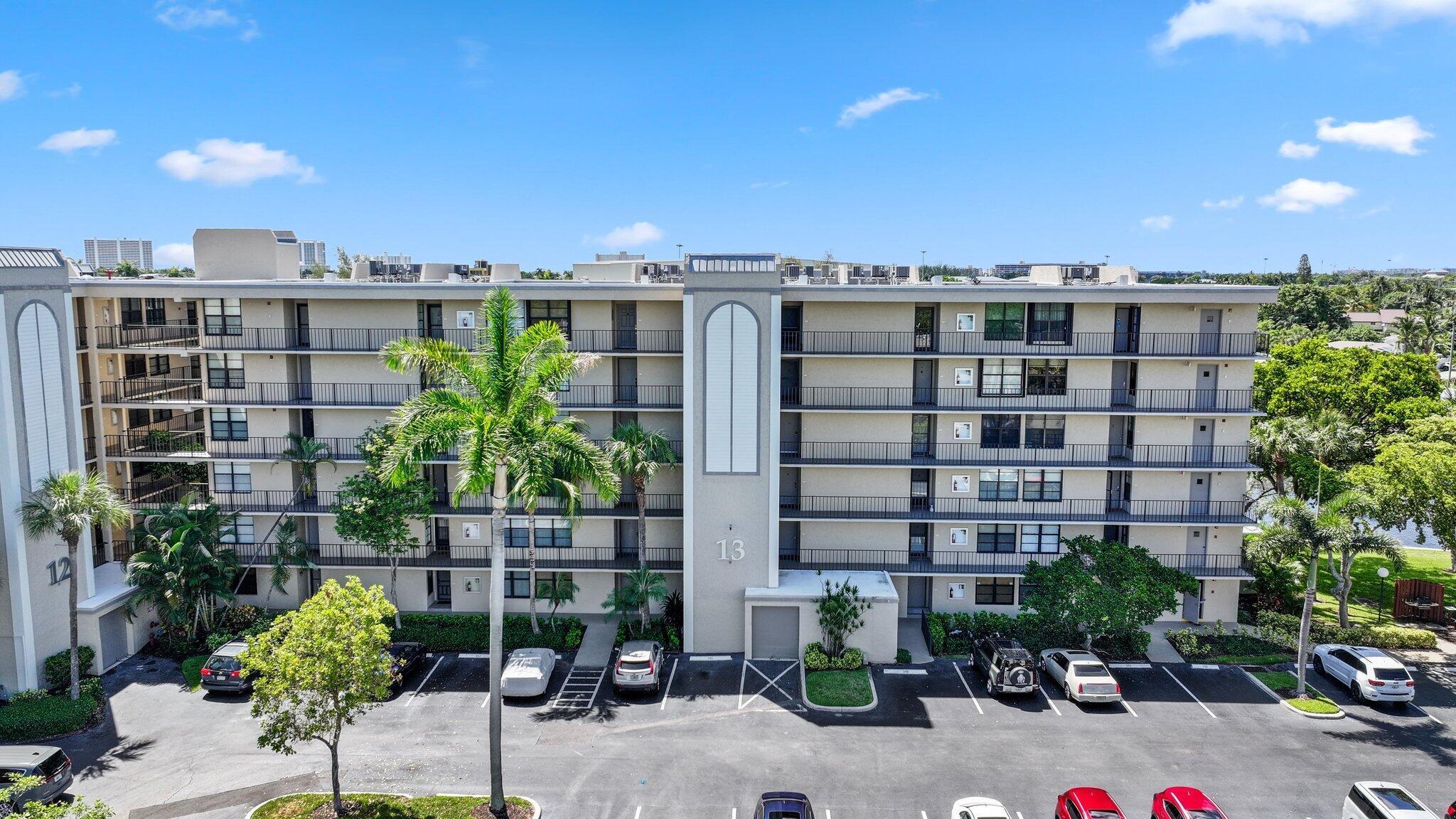 13 Royal Palm Way 5020