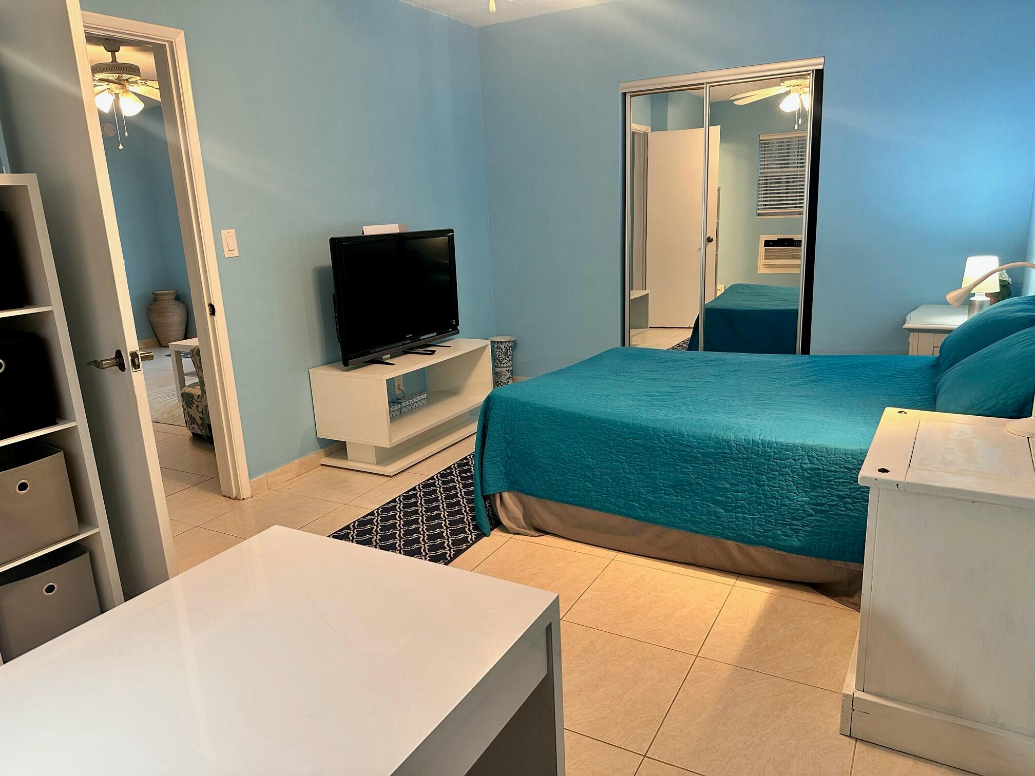 3240 NE 16th Street 7