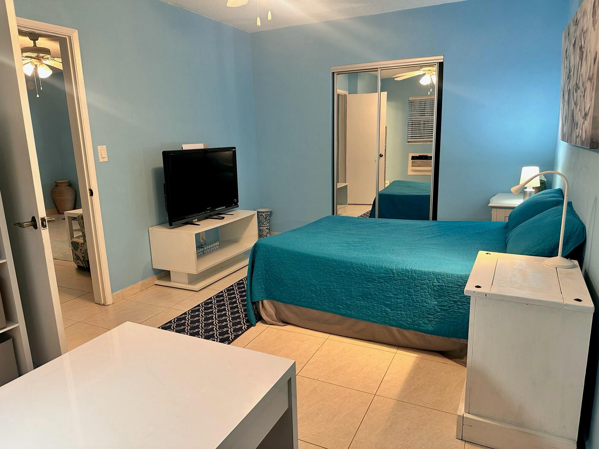 3240 NE 16th Street 7