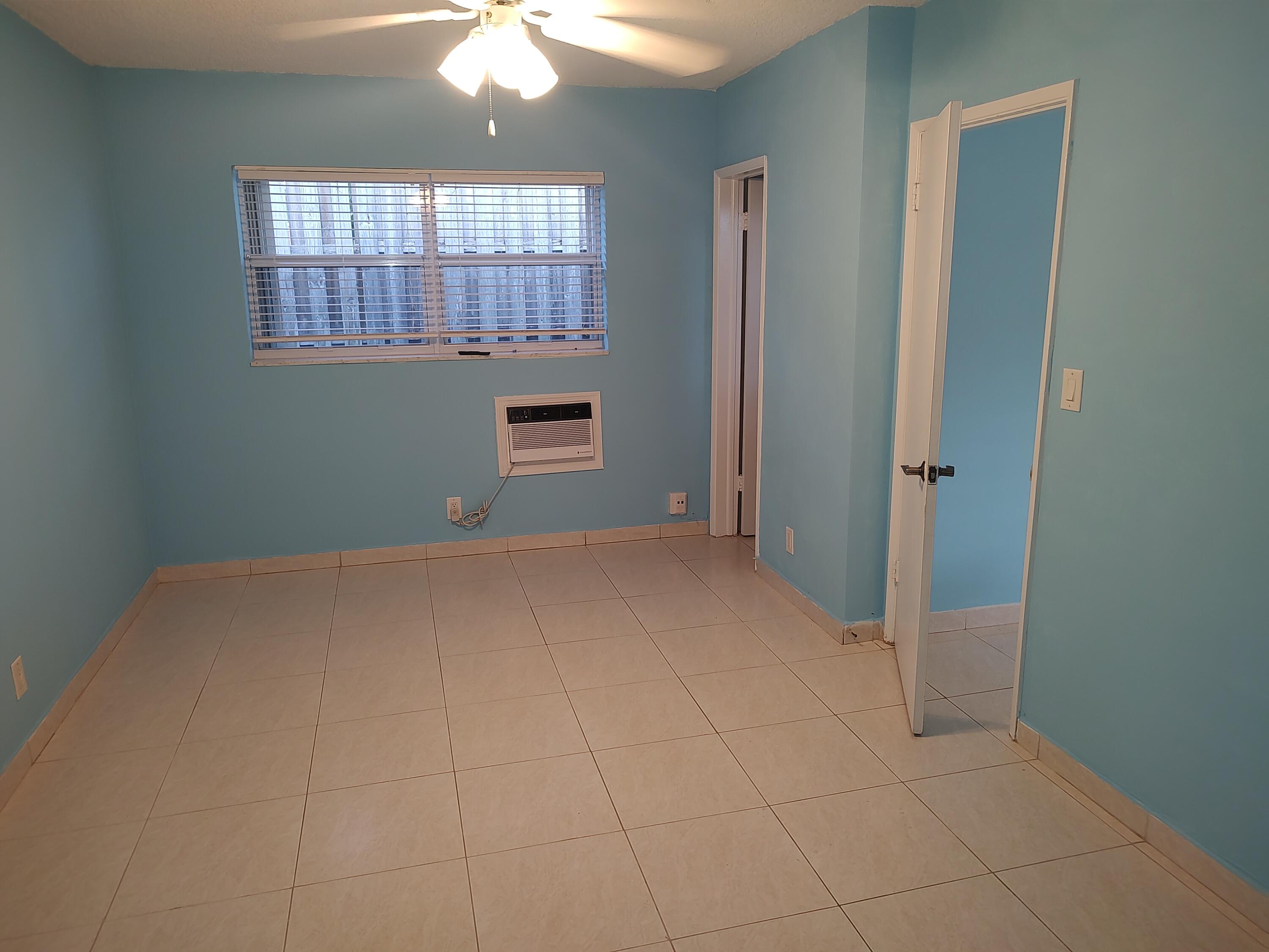 3240 NE 16th Street 7
