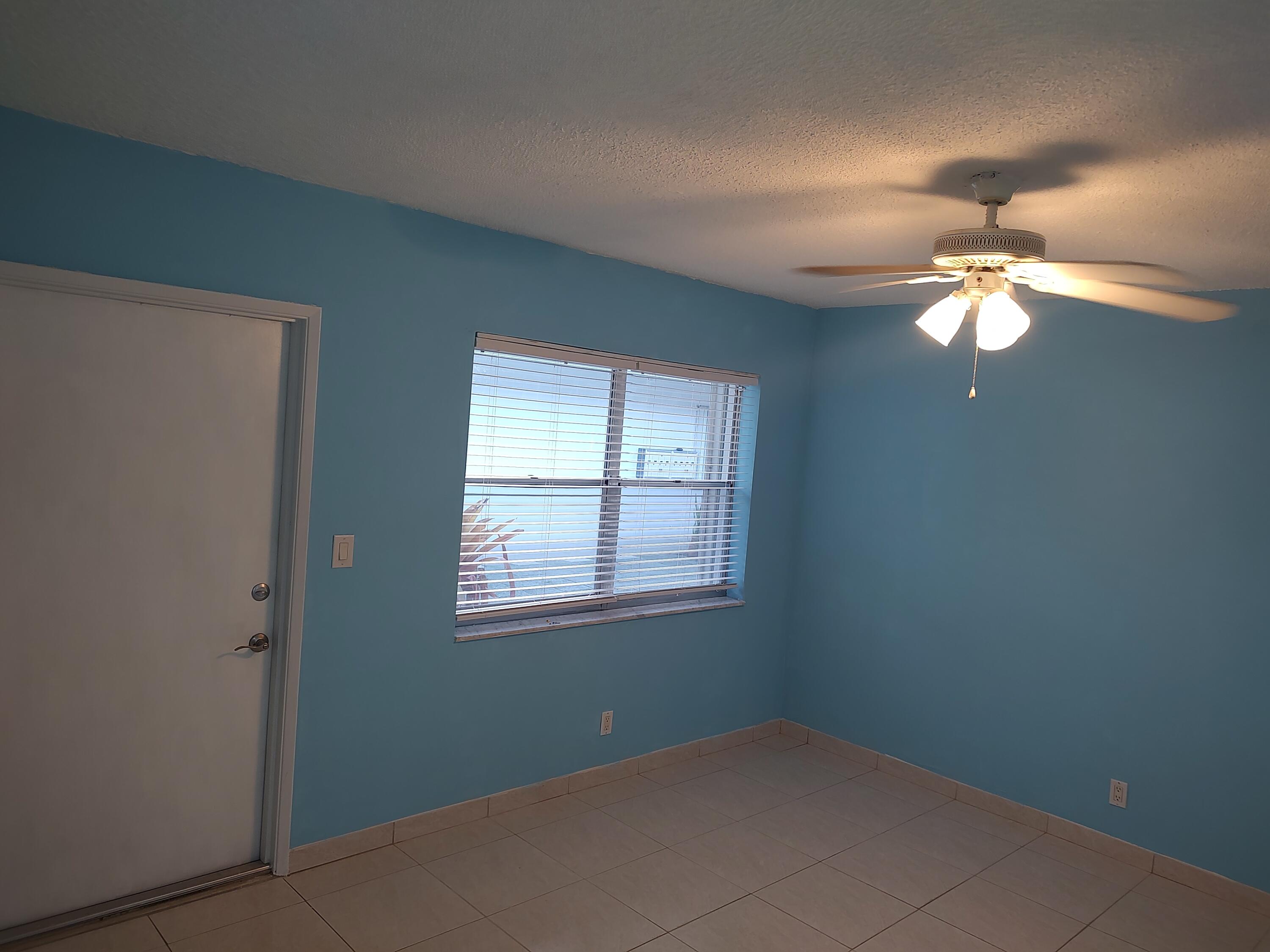 3240 NE 16th Street 7