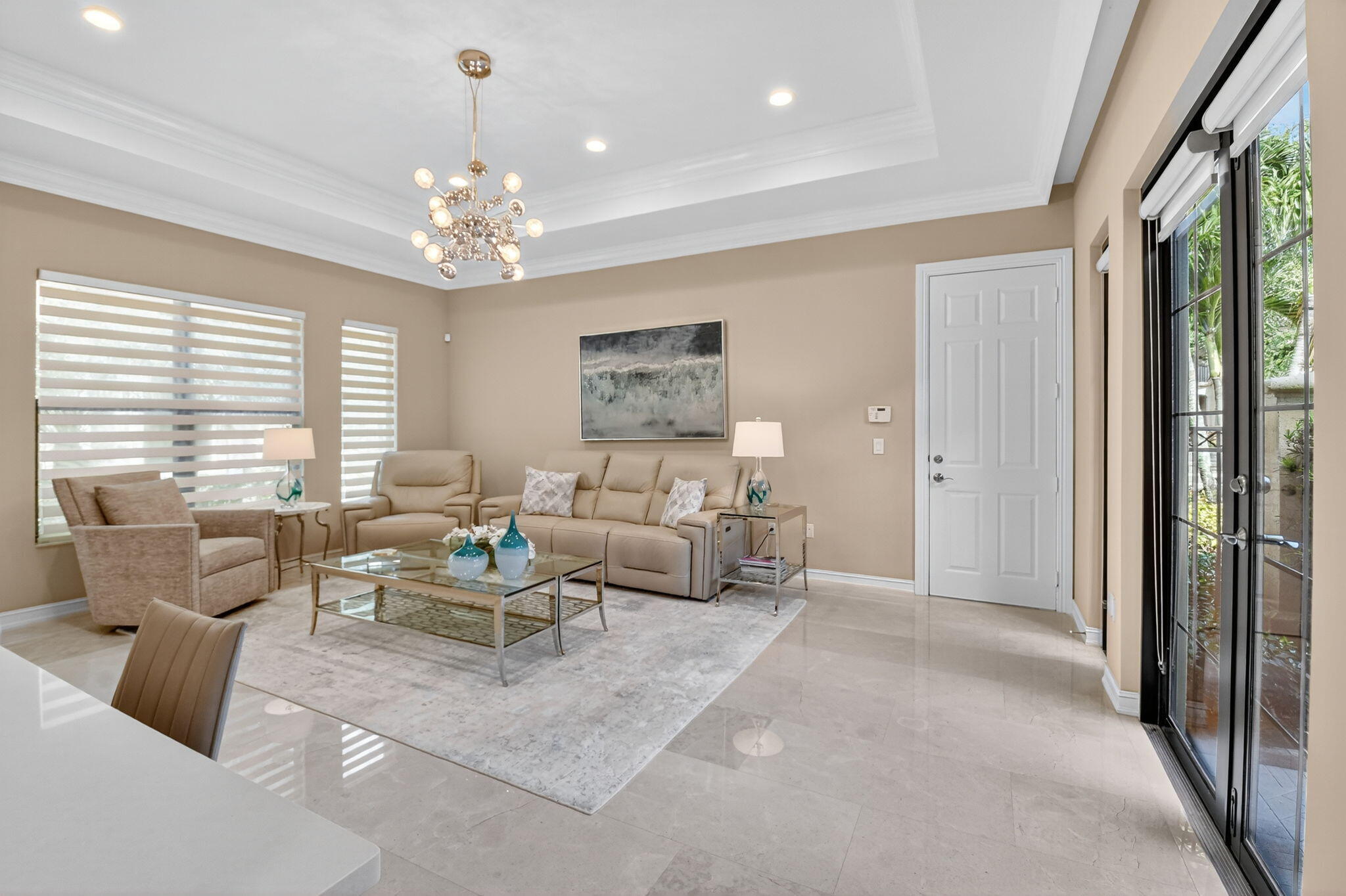 8365 Hawks Gully Avenue