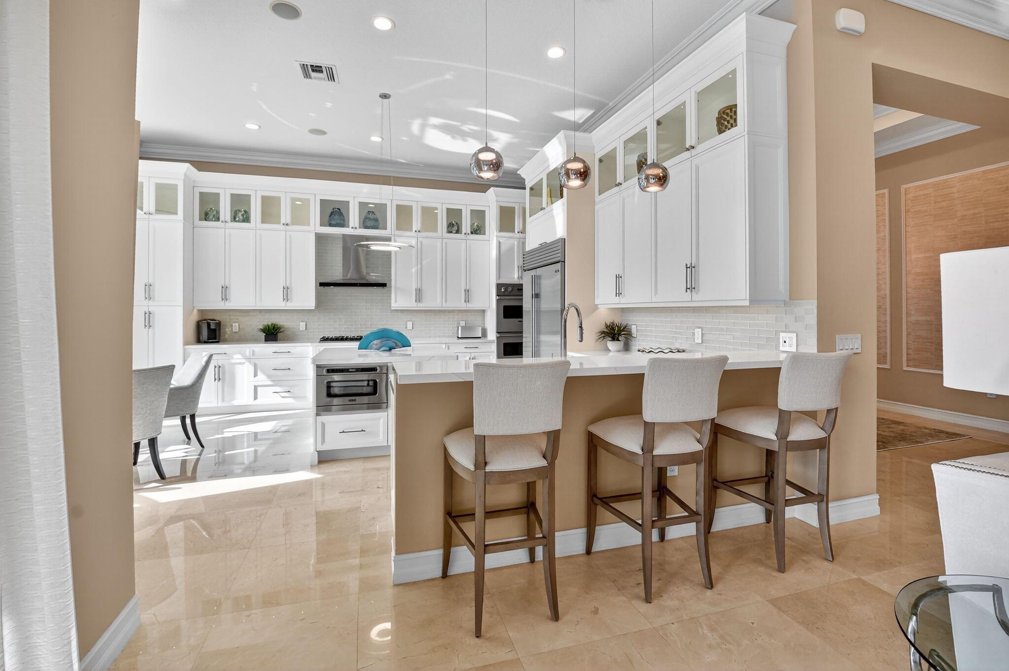 8365 Hawks Gully Avenue