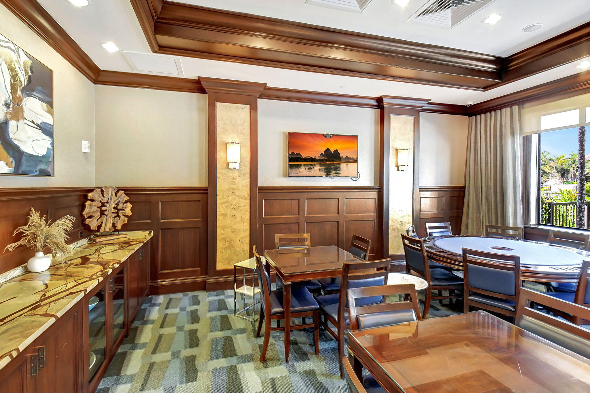 8365 Hawks Gully Avenue