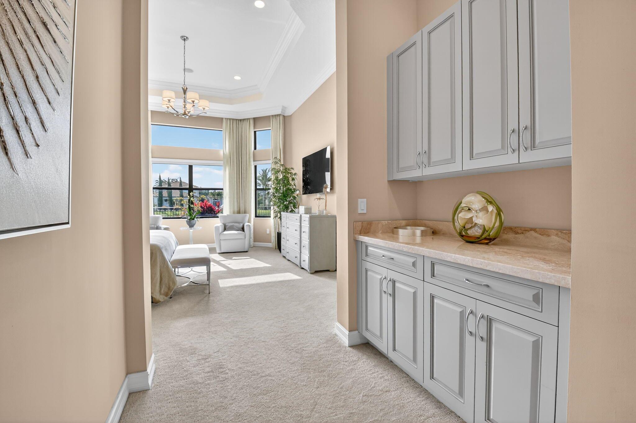 8365 Hawks Gully Avenue