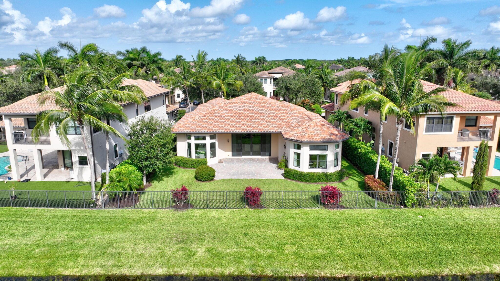 8365 Hawks Gully Avenue