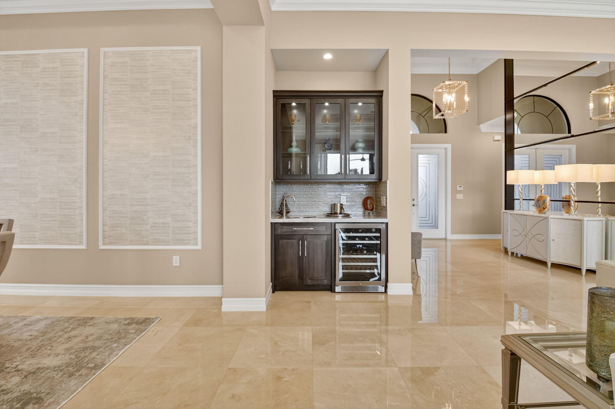 8365 Hawks Gully Avenue