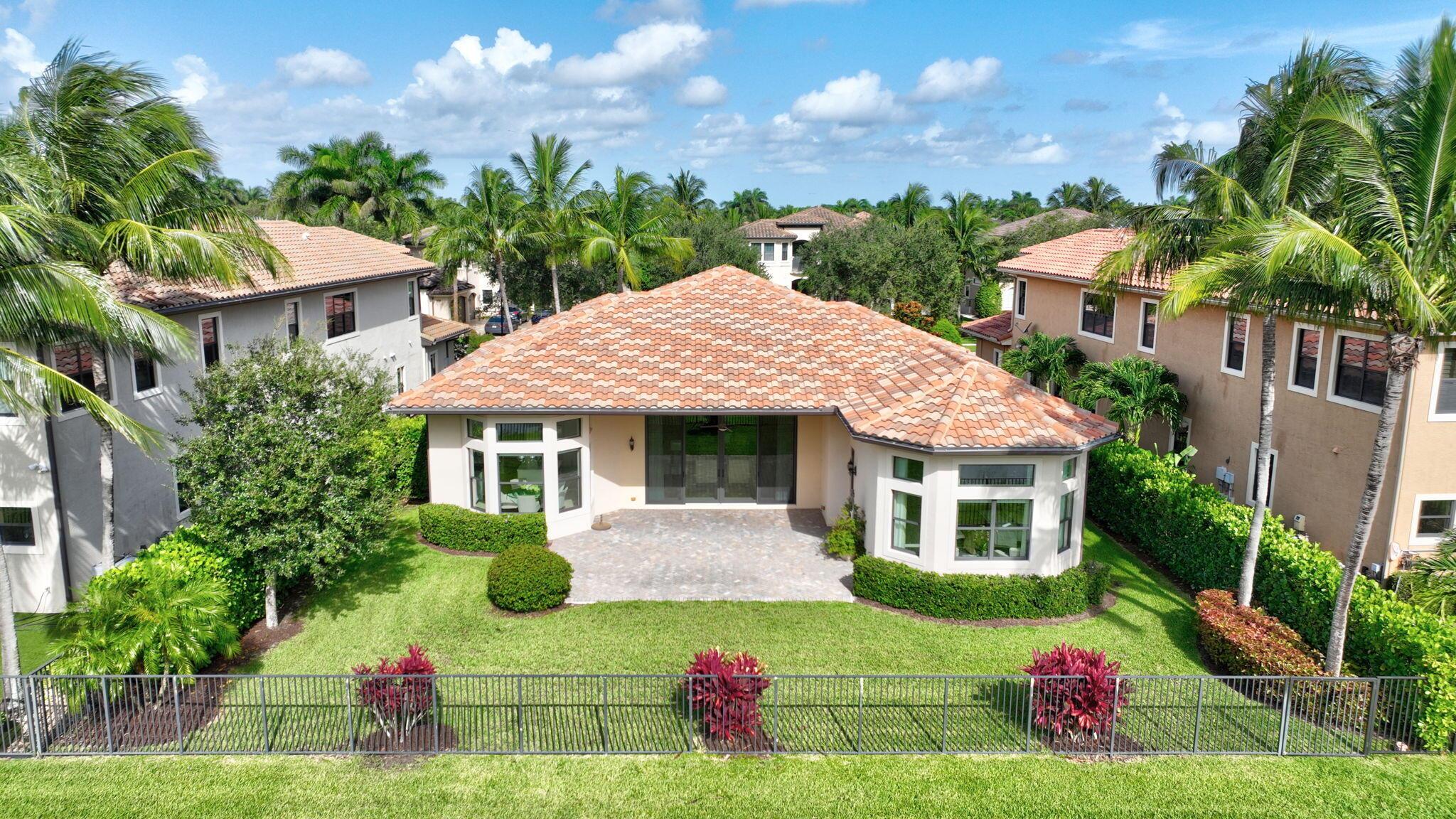 8365 Hawks Gully Avenue