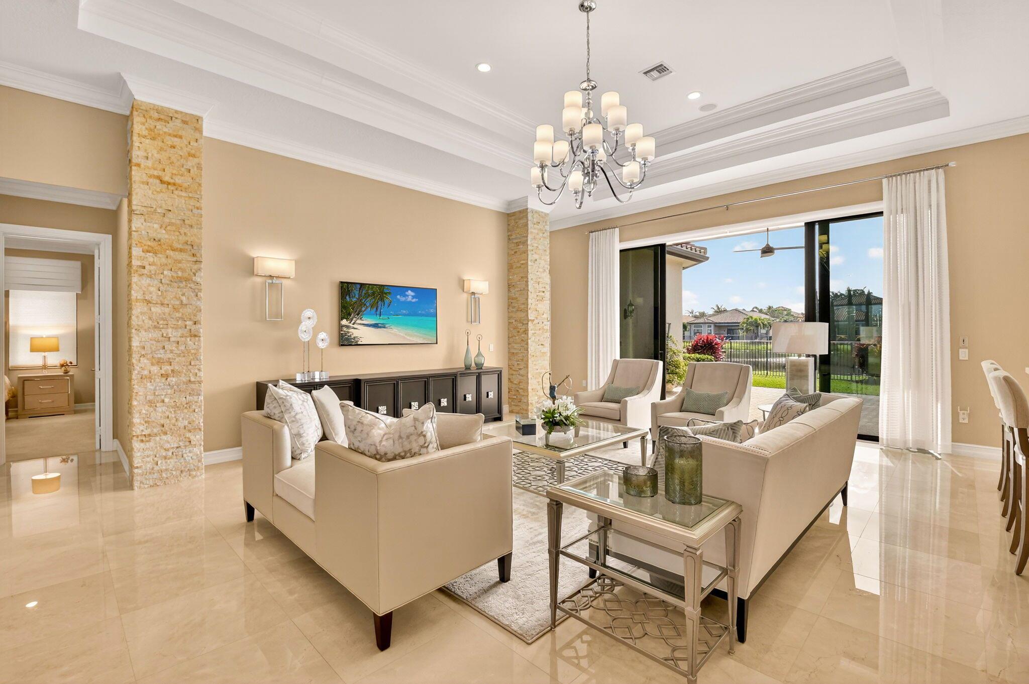 8365 Hawks Gully Avenue