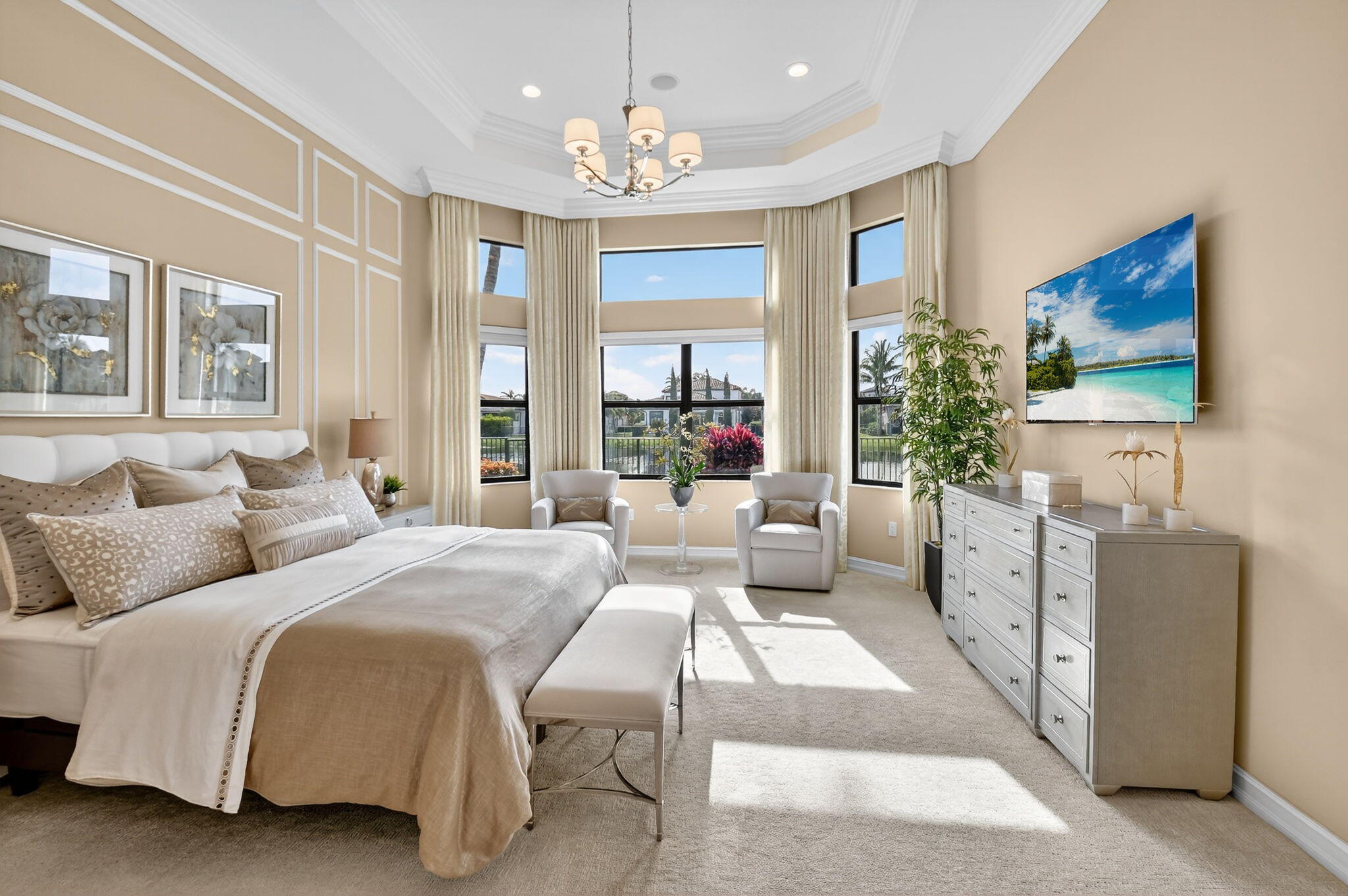 8365 Hawks Gully Avenue