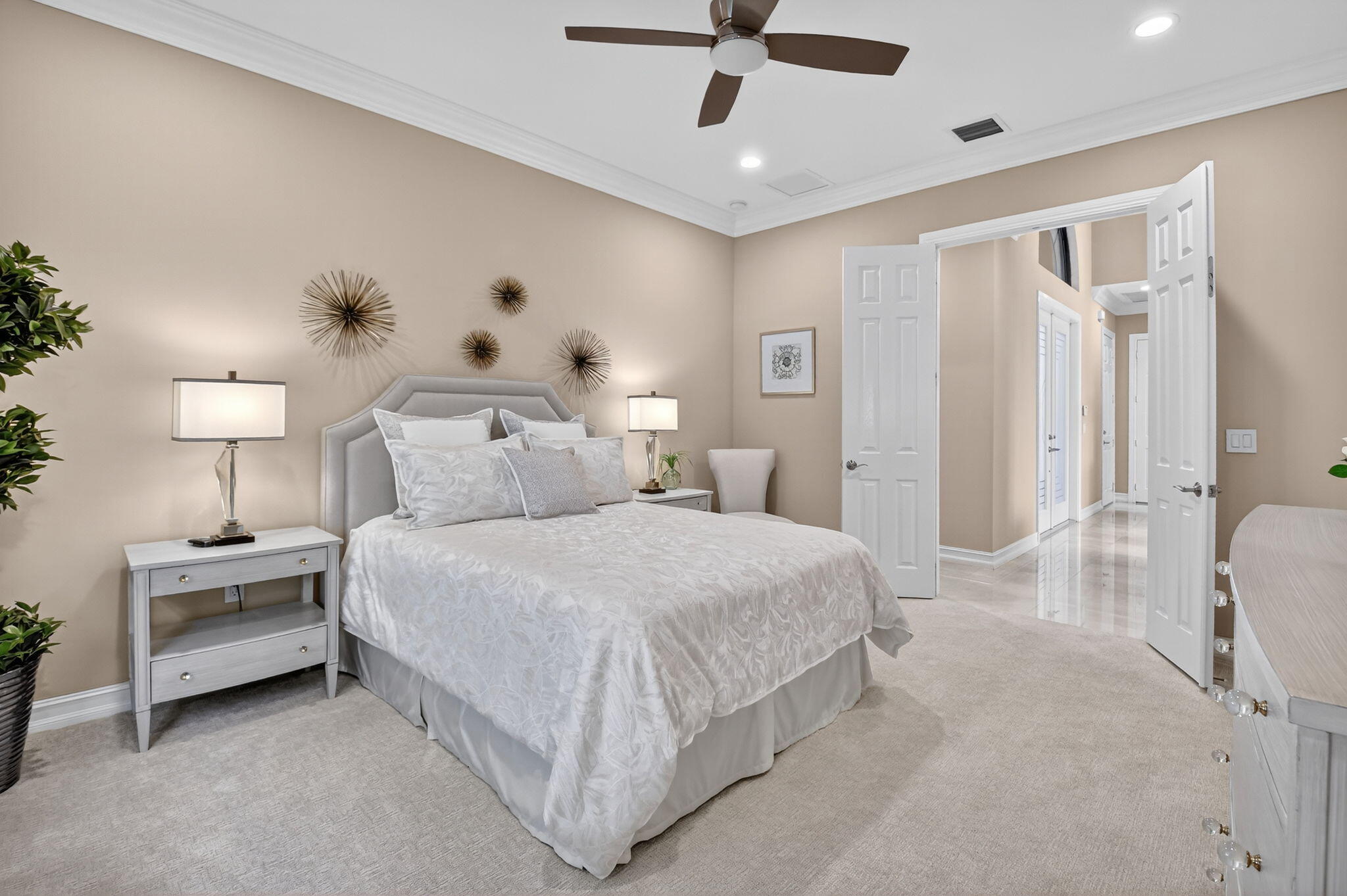 8365 Hawks Gully Avenue