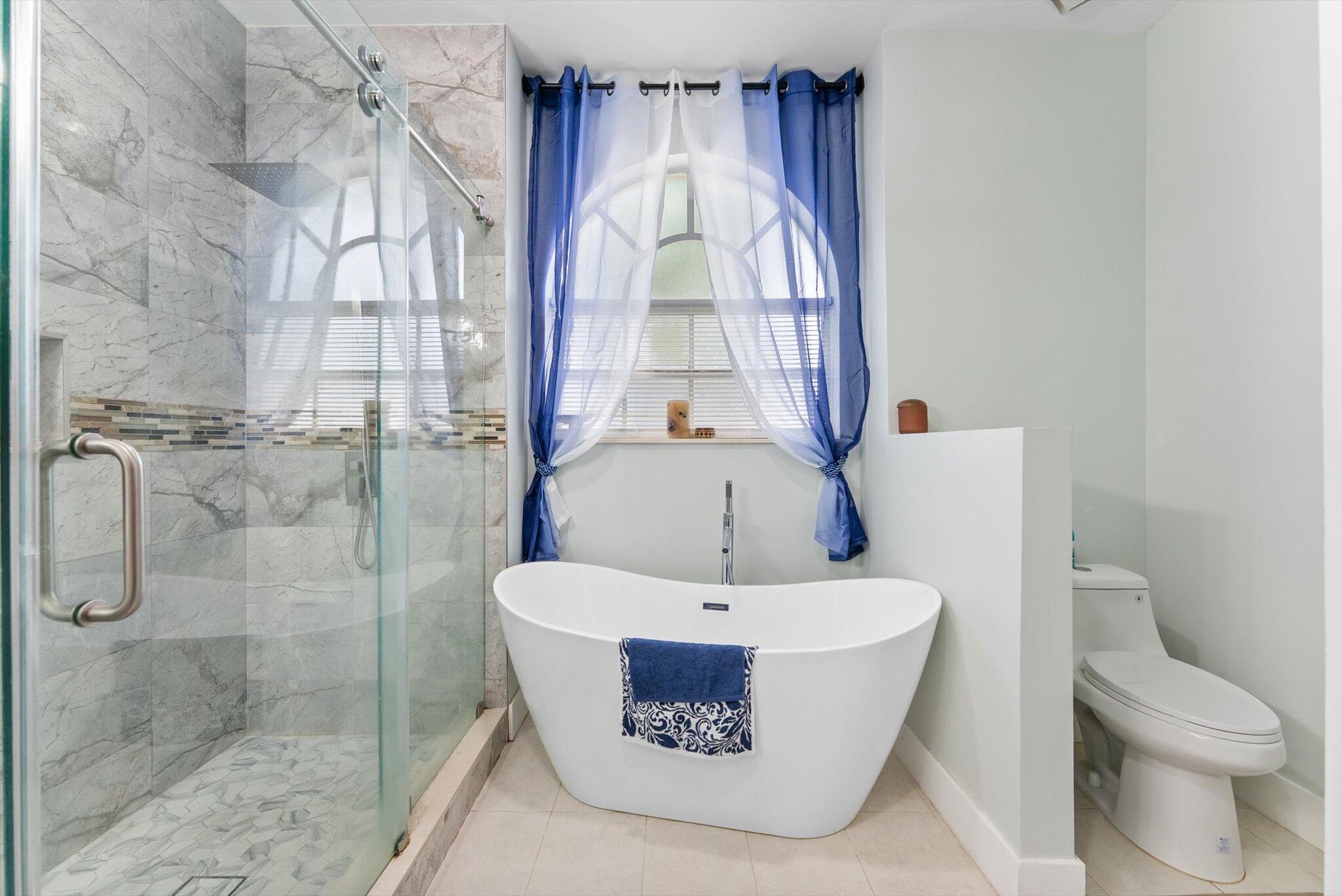 5600 NW 38th Terrace