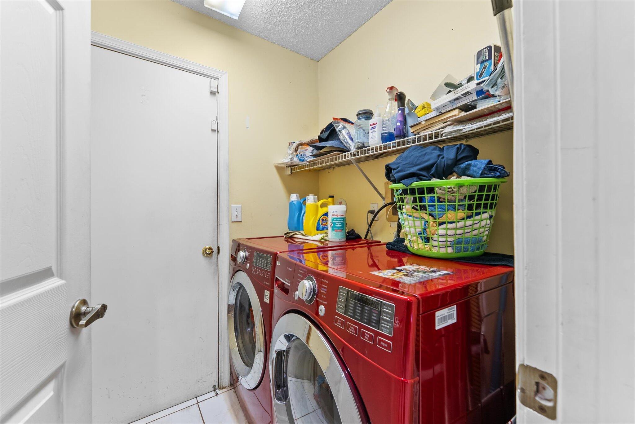 5600 NW 38th Terrace