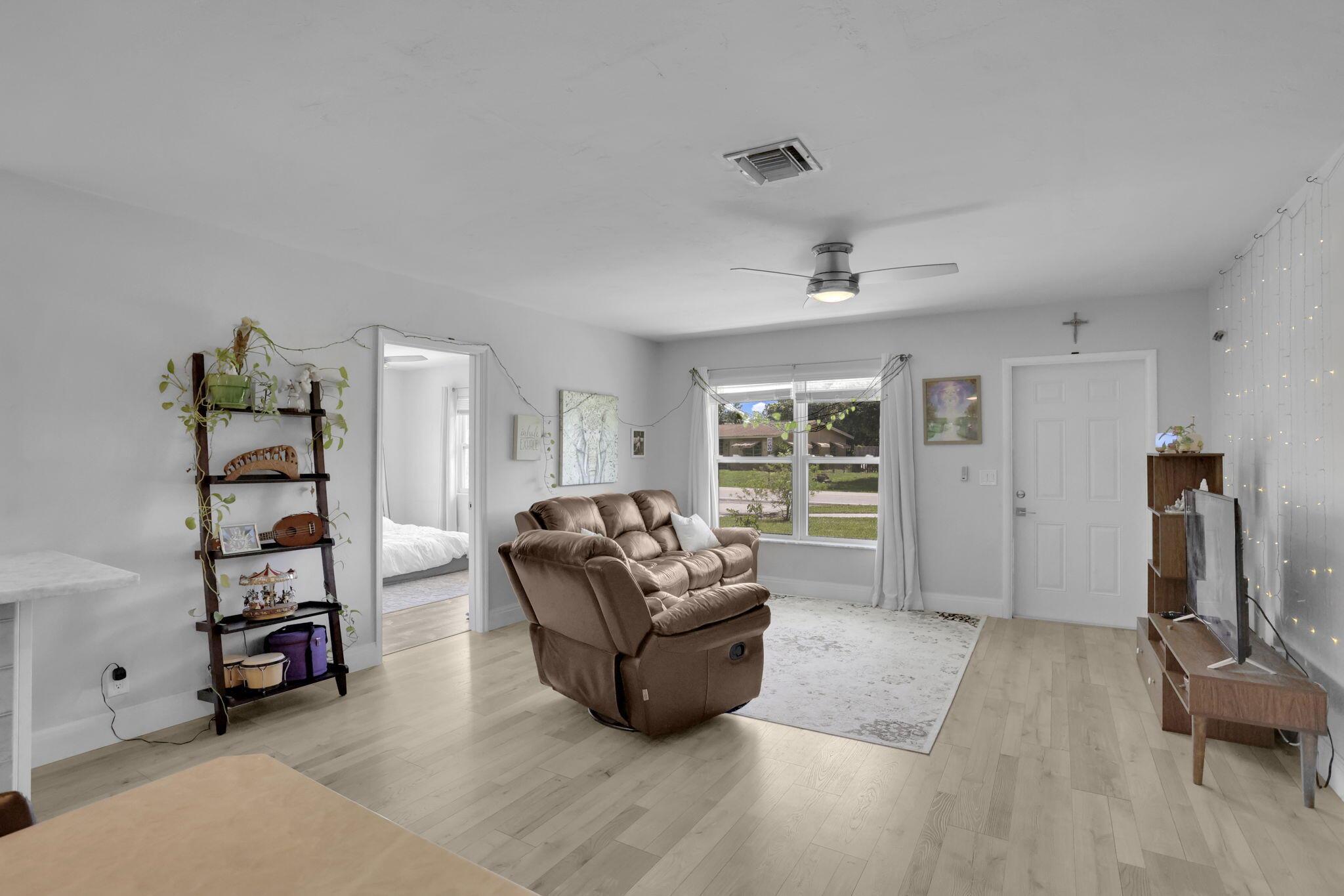 1707 High Ridge Road