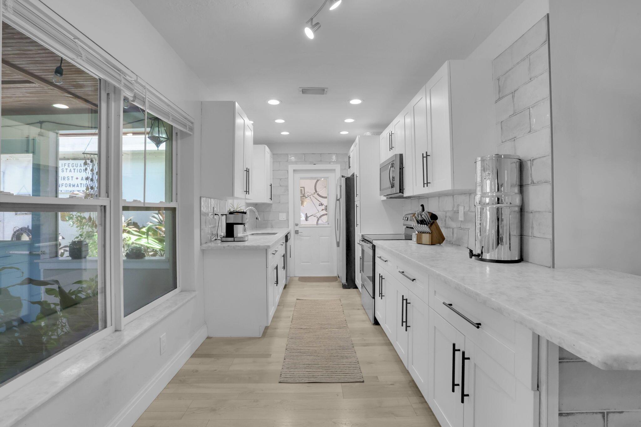 1707 High Ridge Road