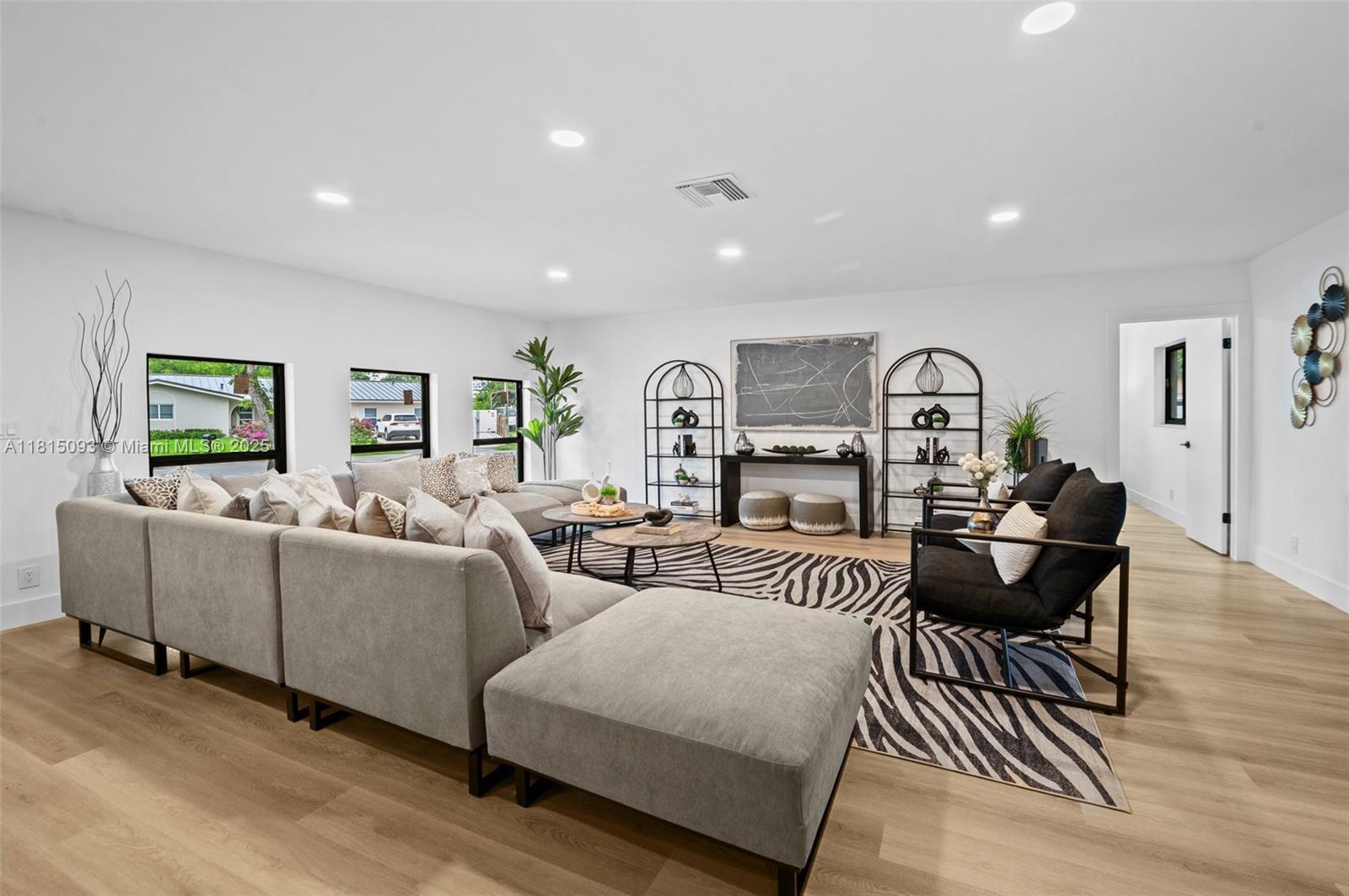 679 SW 17th Court