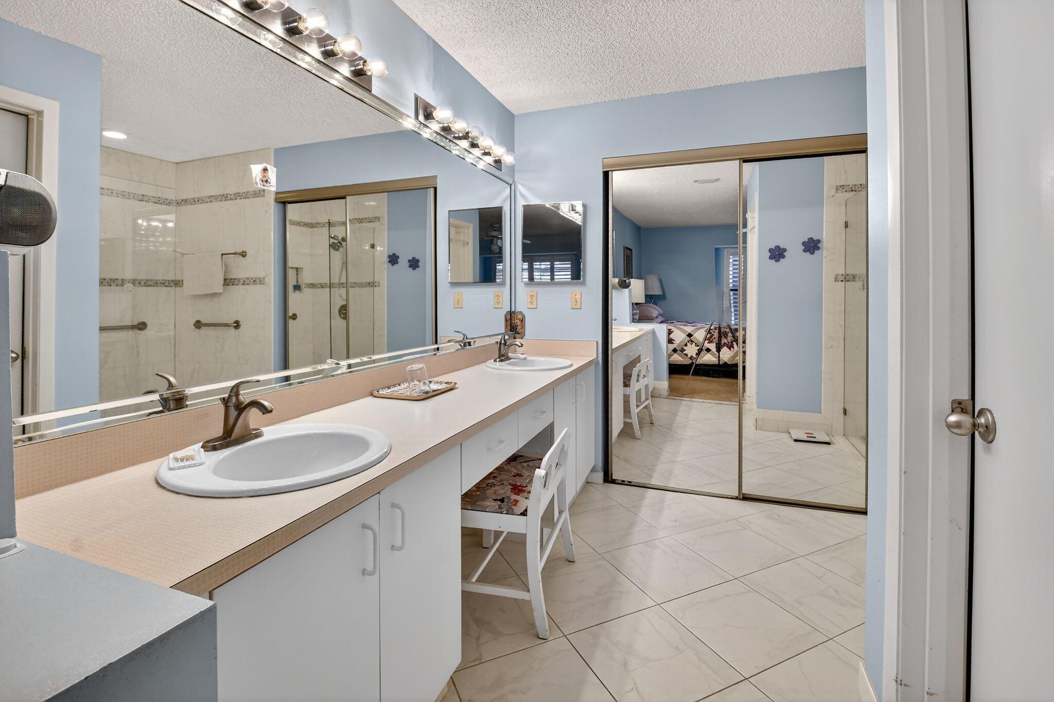 10916 Stafford Circle S