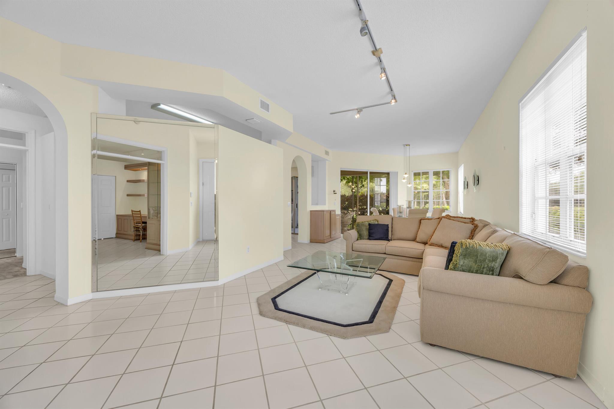 10172 Andover Coach Circle G2