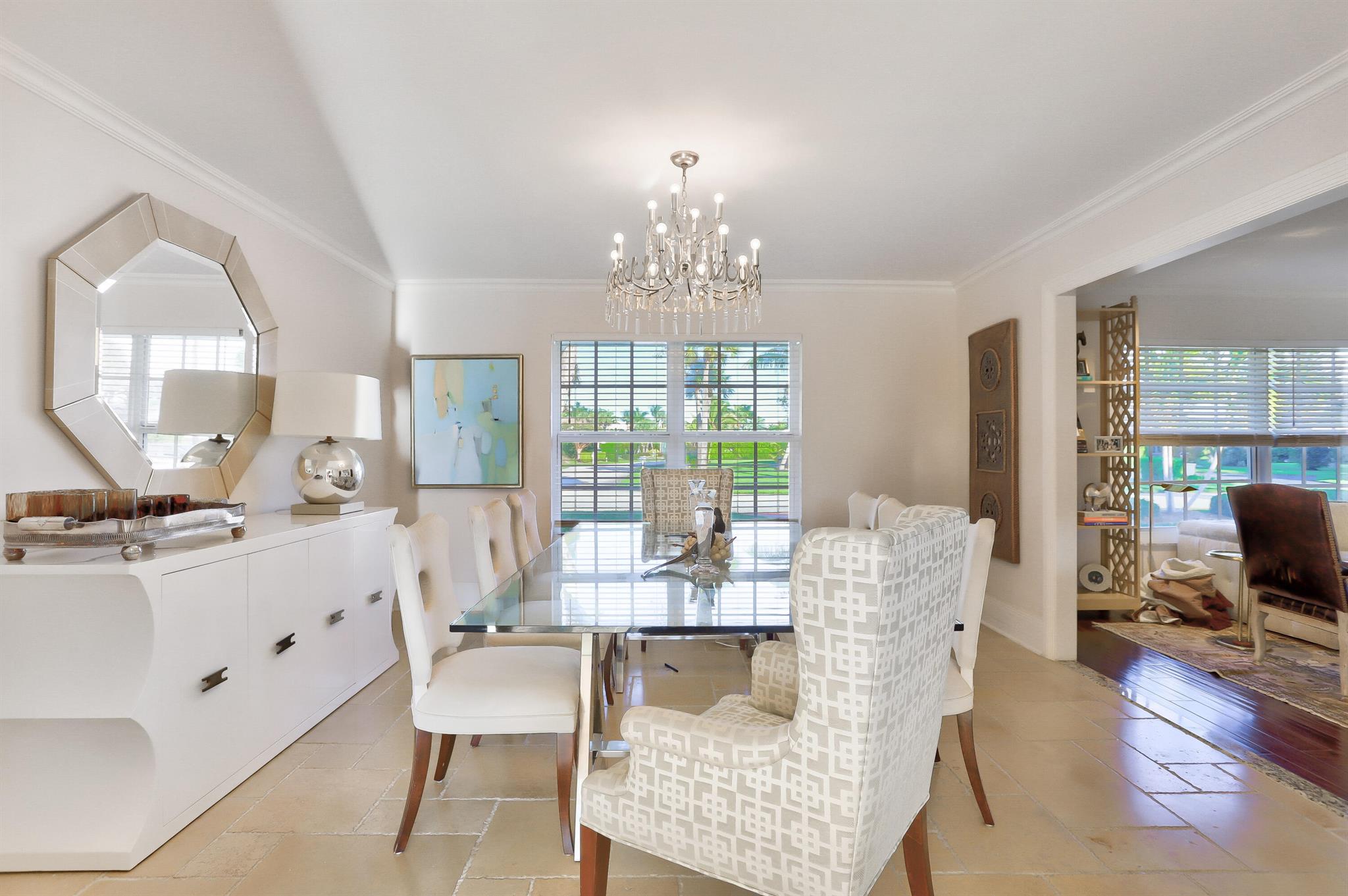835 Canary Walk