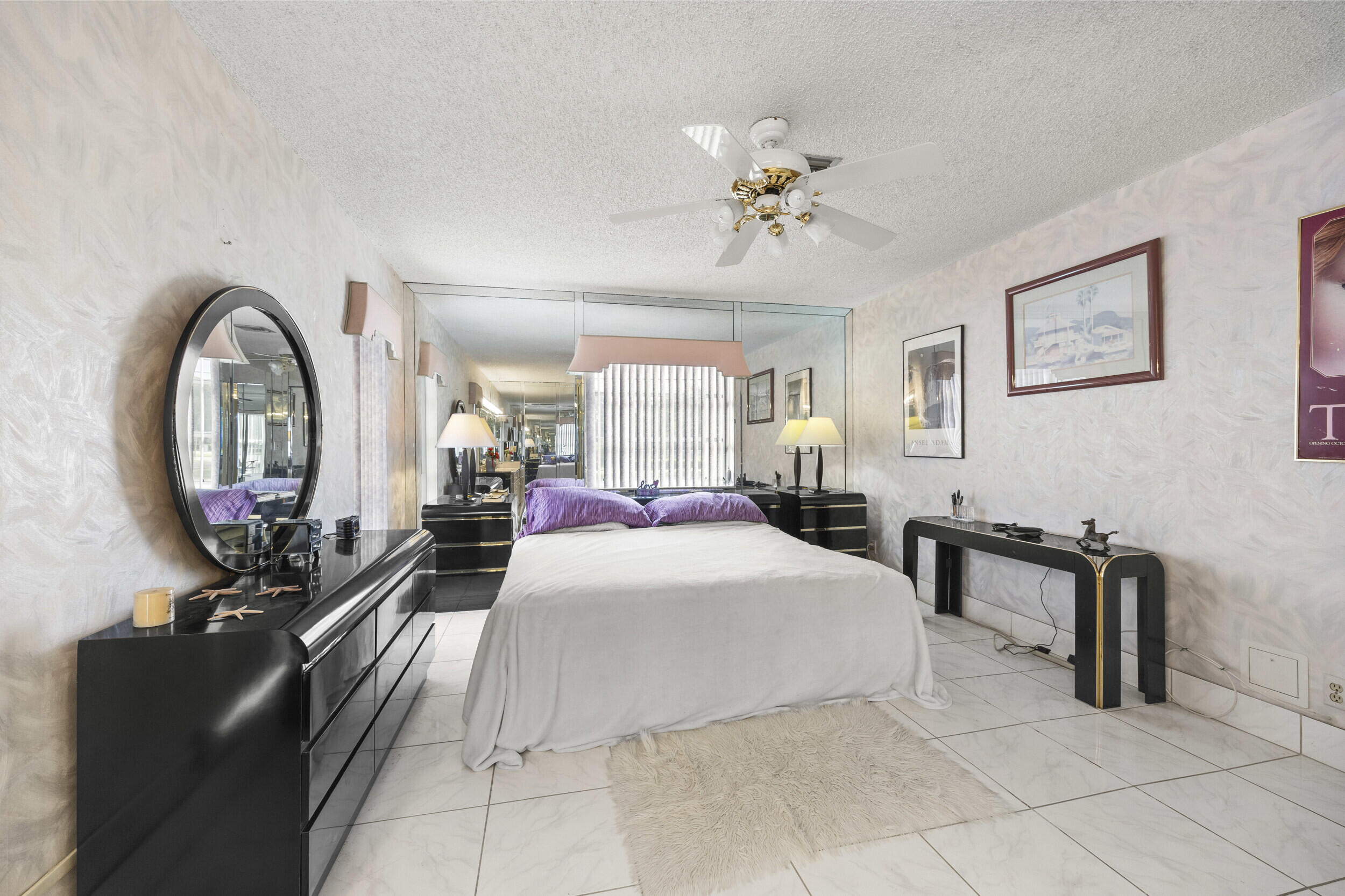 2530 Black Olive Boulevard 201