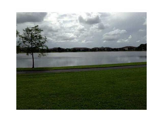 5011 Wiles Road 206