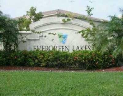 5011 Wiles Road 206