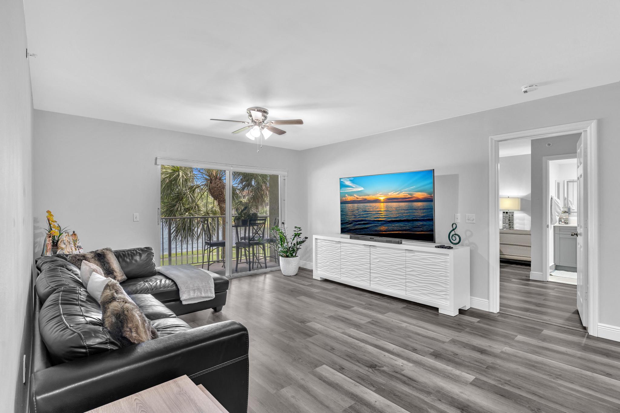 5011 Wiles Road 206