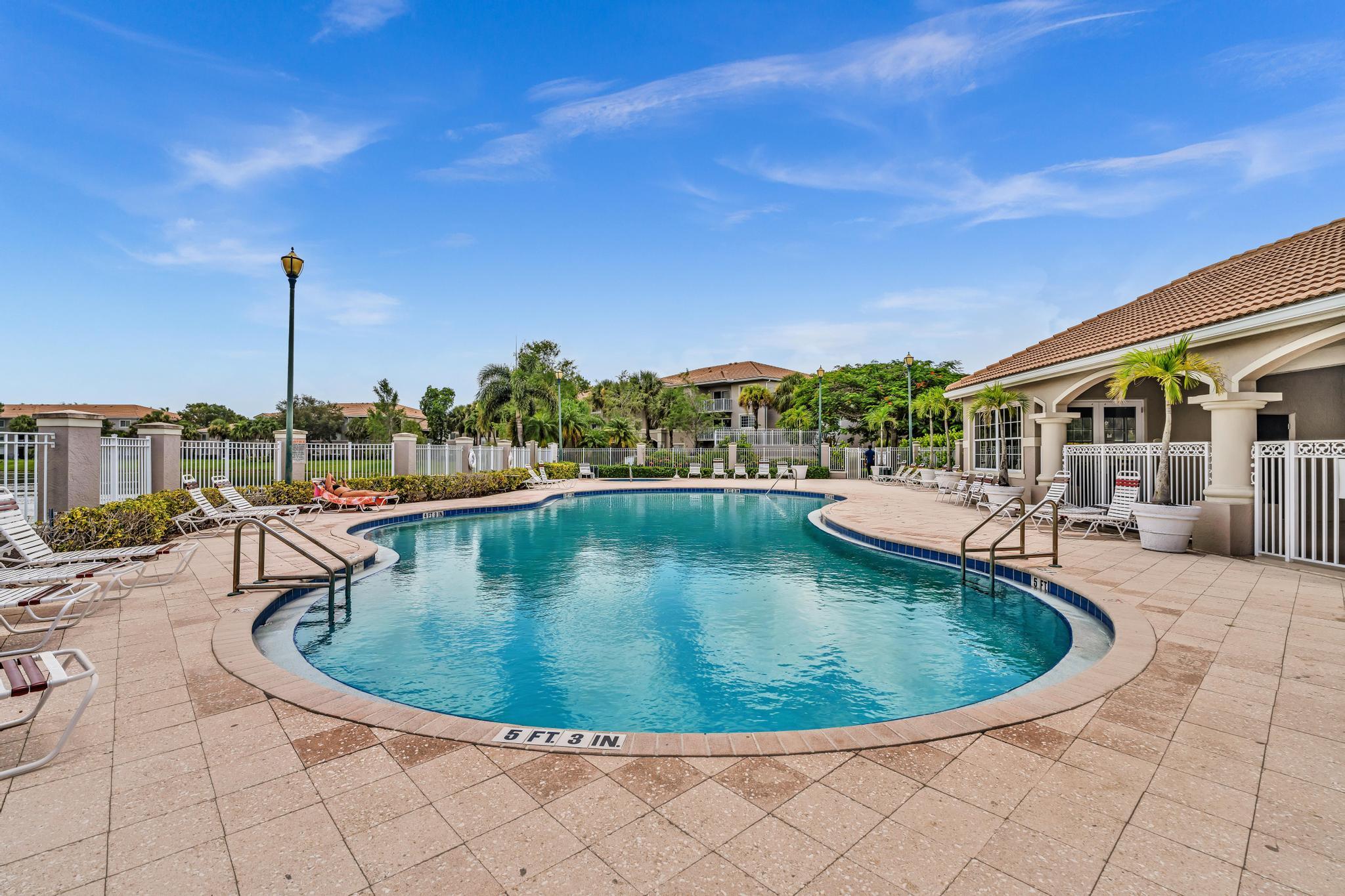 5011 Wiles Road 206