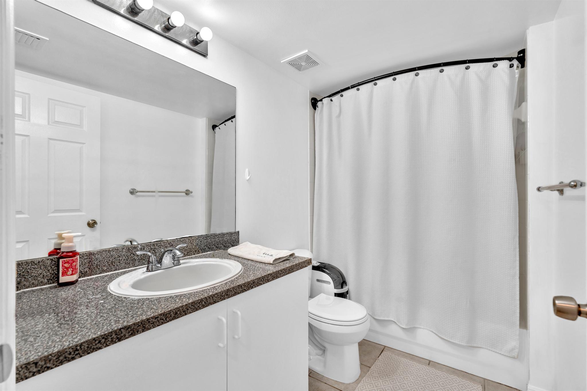 5011 Wiles Road 206