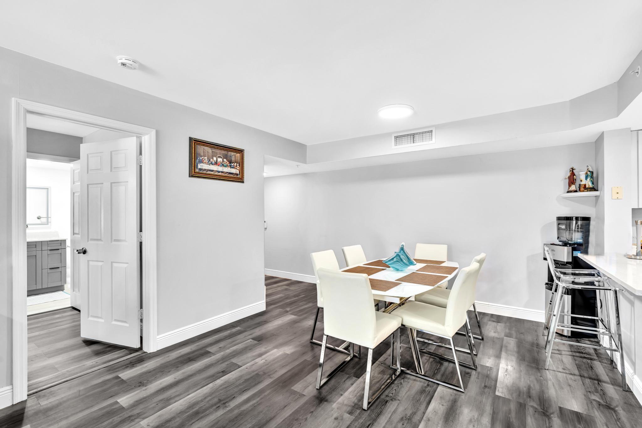 5011 Wiles Road 206