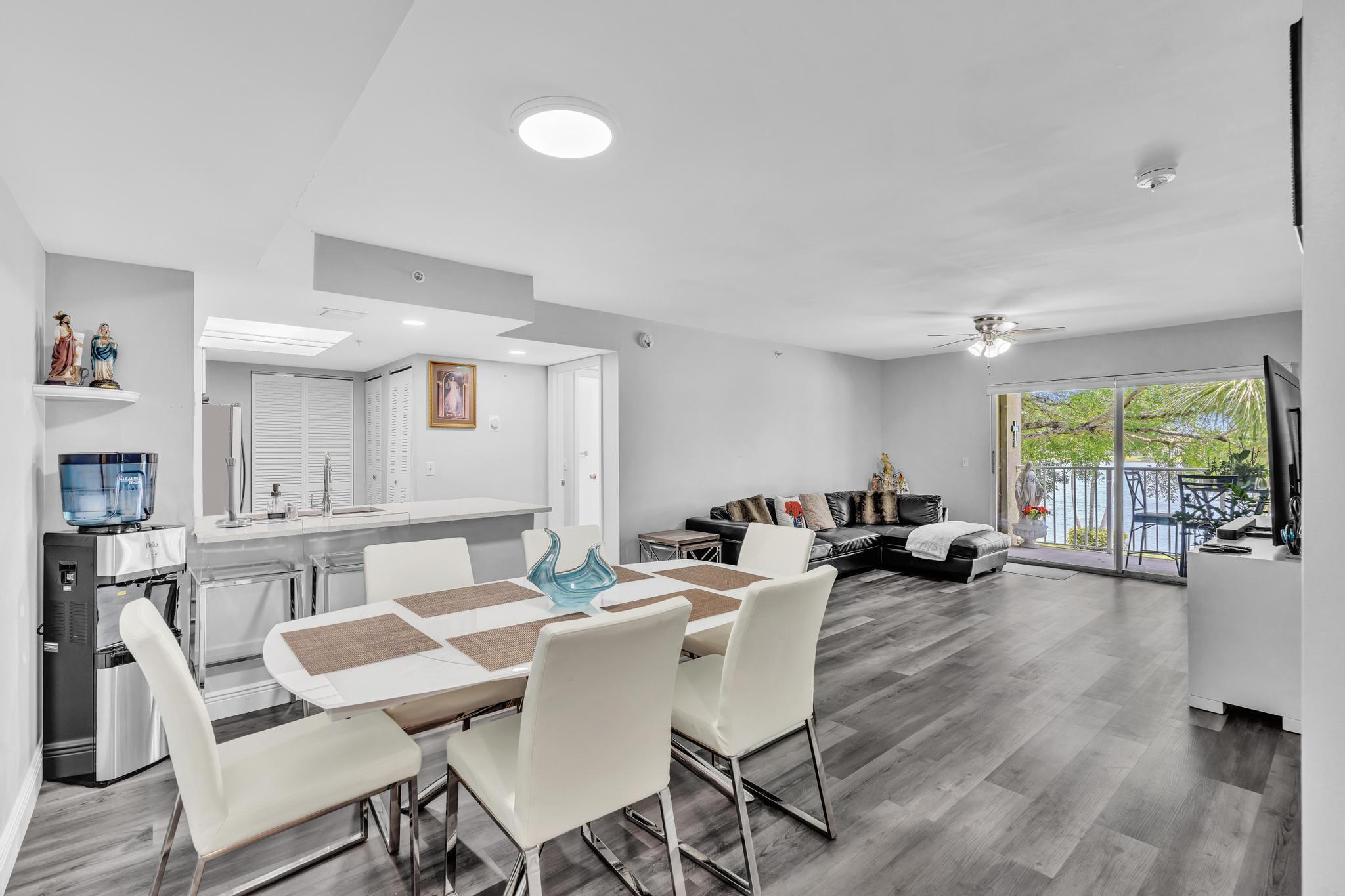 5011 Wiles Road 206