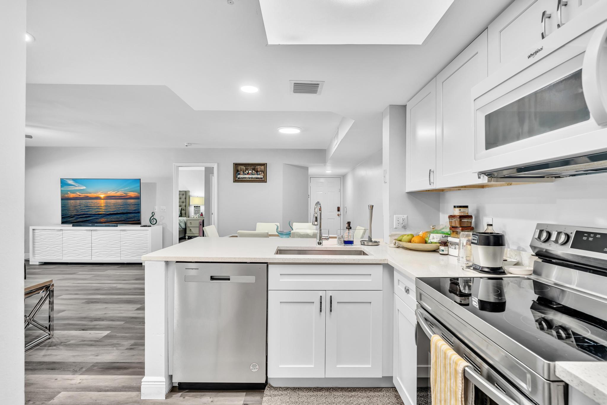 5011 Wiles Road 206
