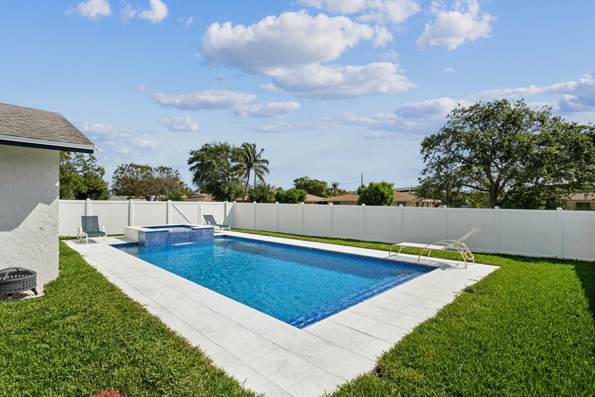 510 Kingbird Circle