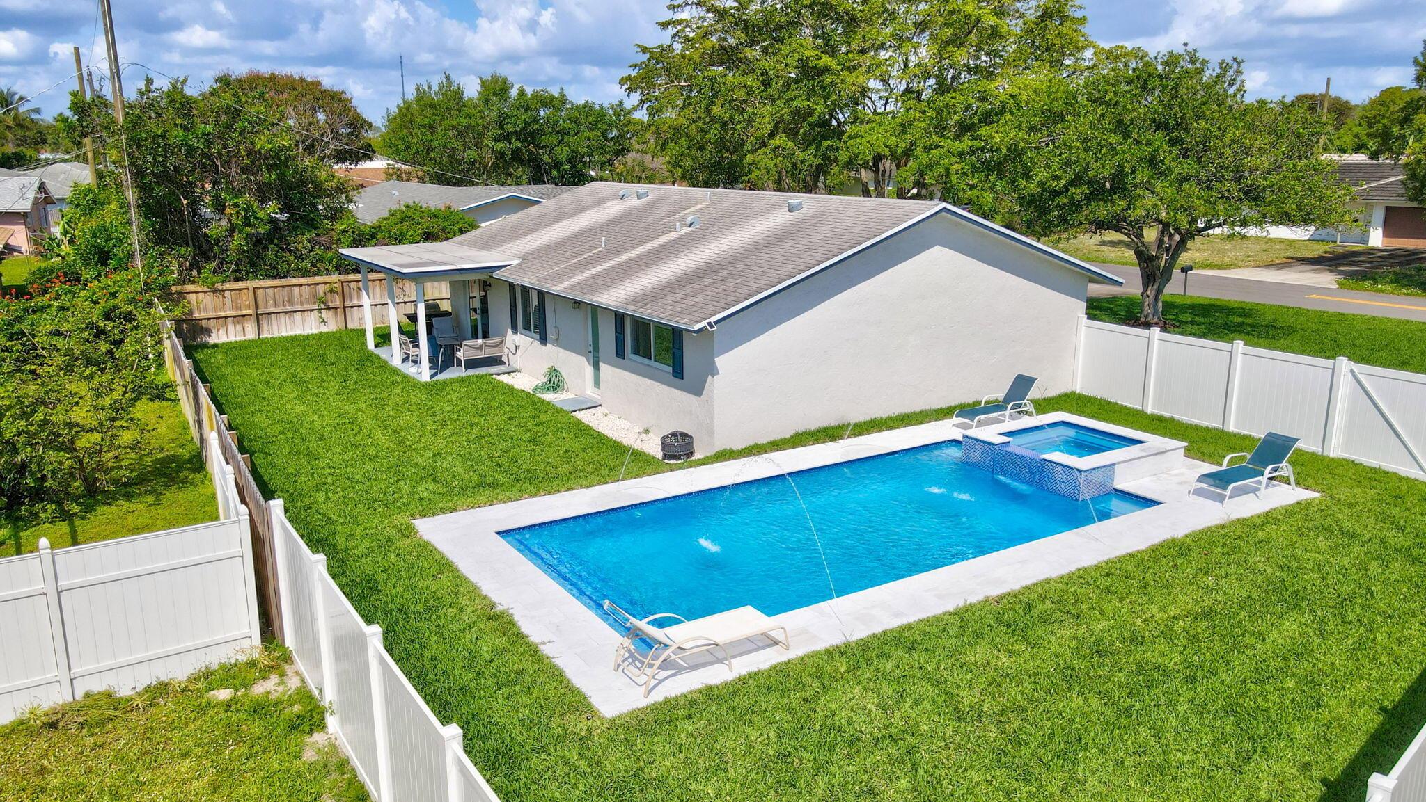 510 Kingbird Circle