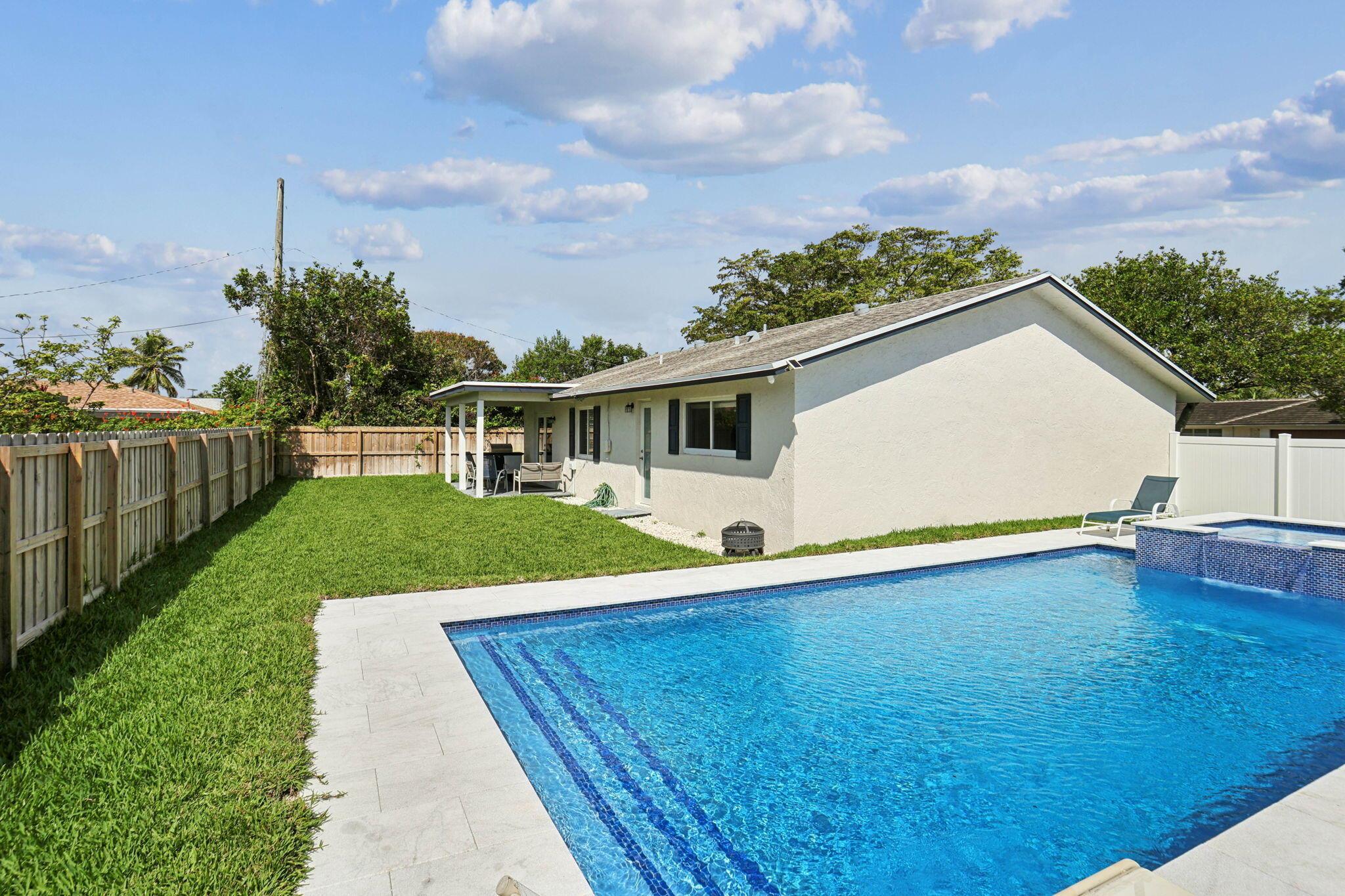 510 Kingbird Circle