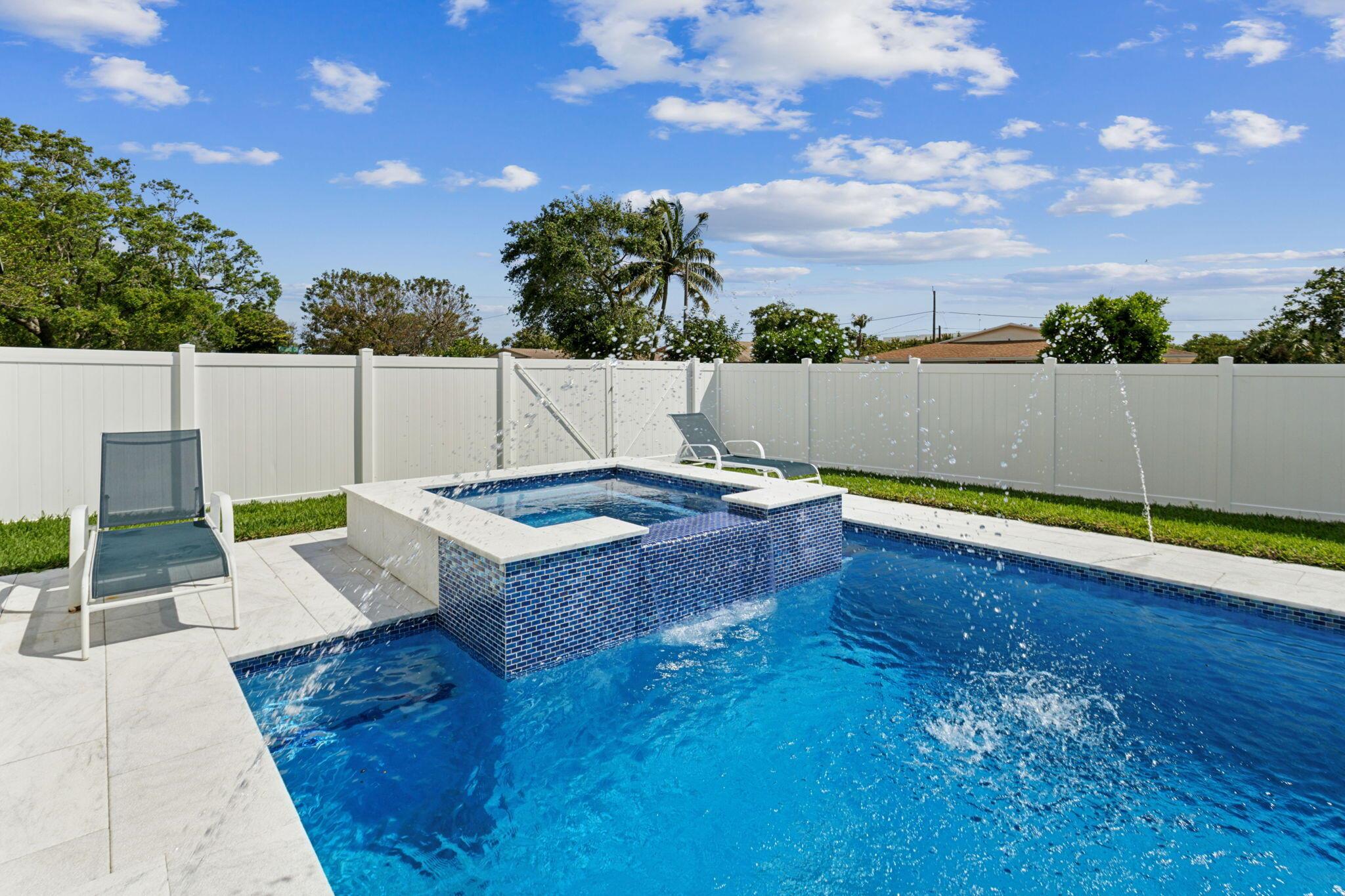 510 Kingbird Circle