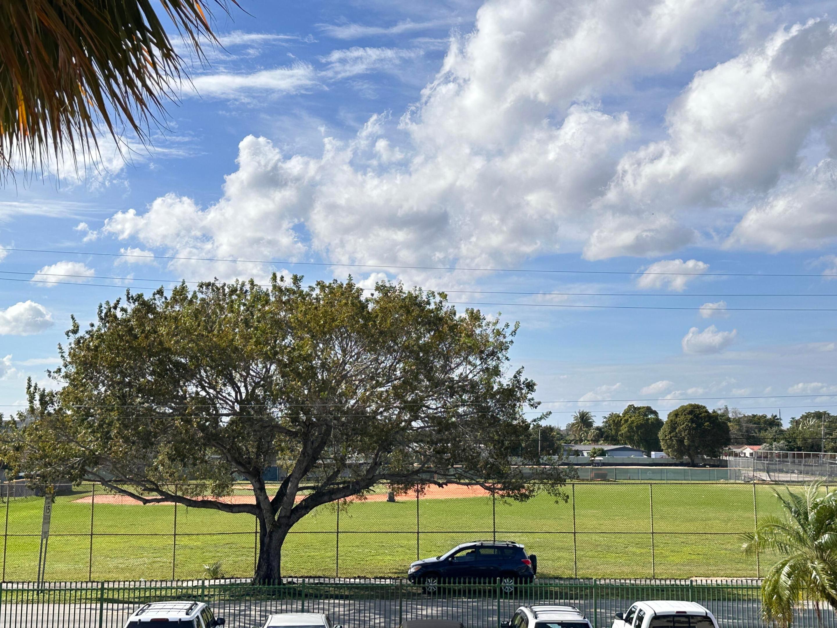 17001 NE 13th Avenue 205, Miami Unit: 205