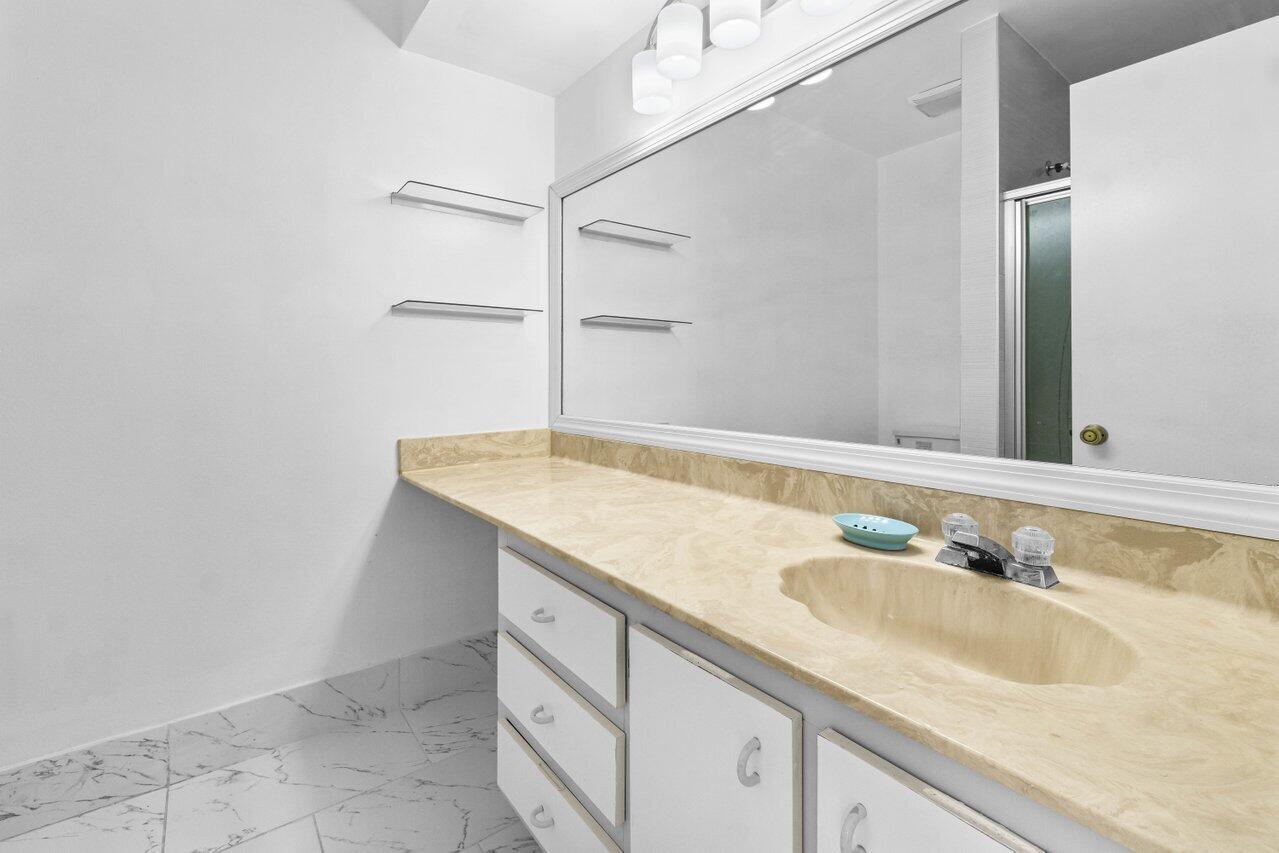 7577 Courtyard Run W