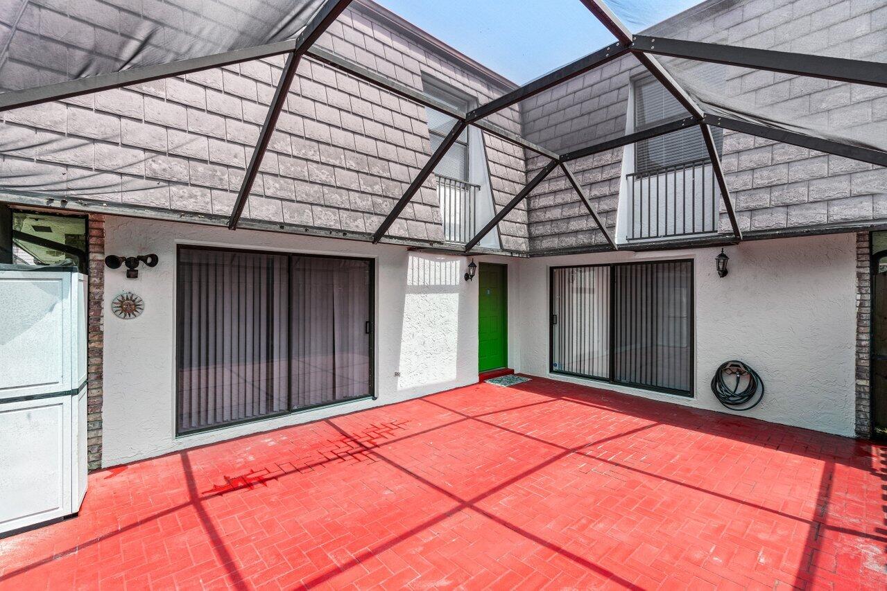 7577 Courtyard Run W