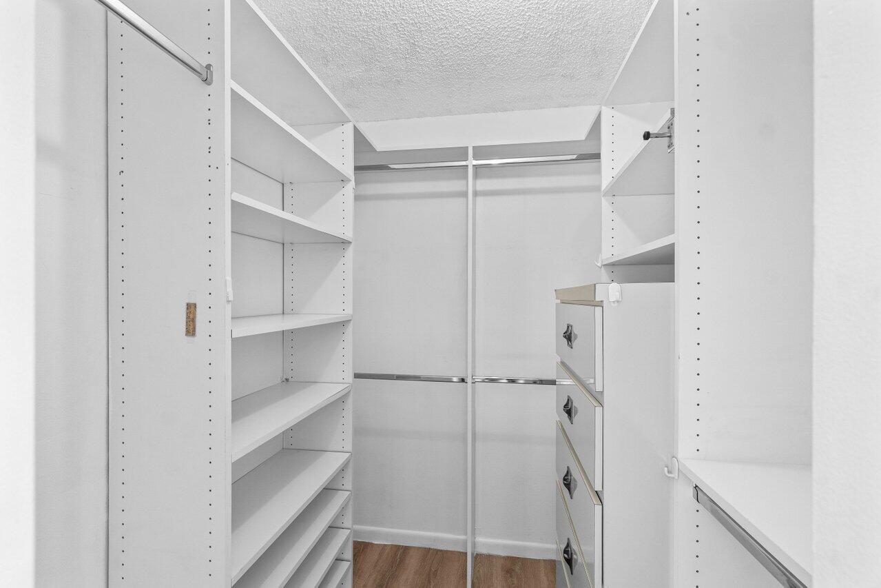 7577 Courtyard Run W